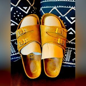 EUC Birkenstock Zurich Slides in RARE Gold Dust Suede | Size 39M (8.5)